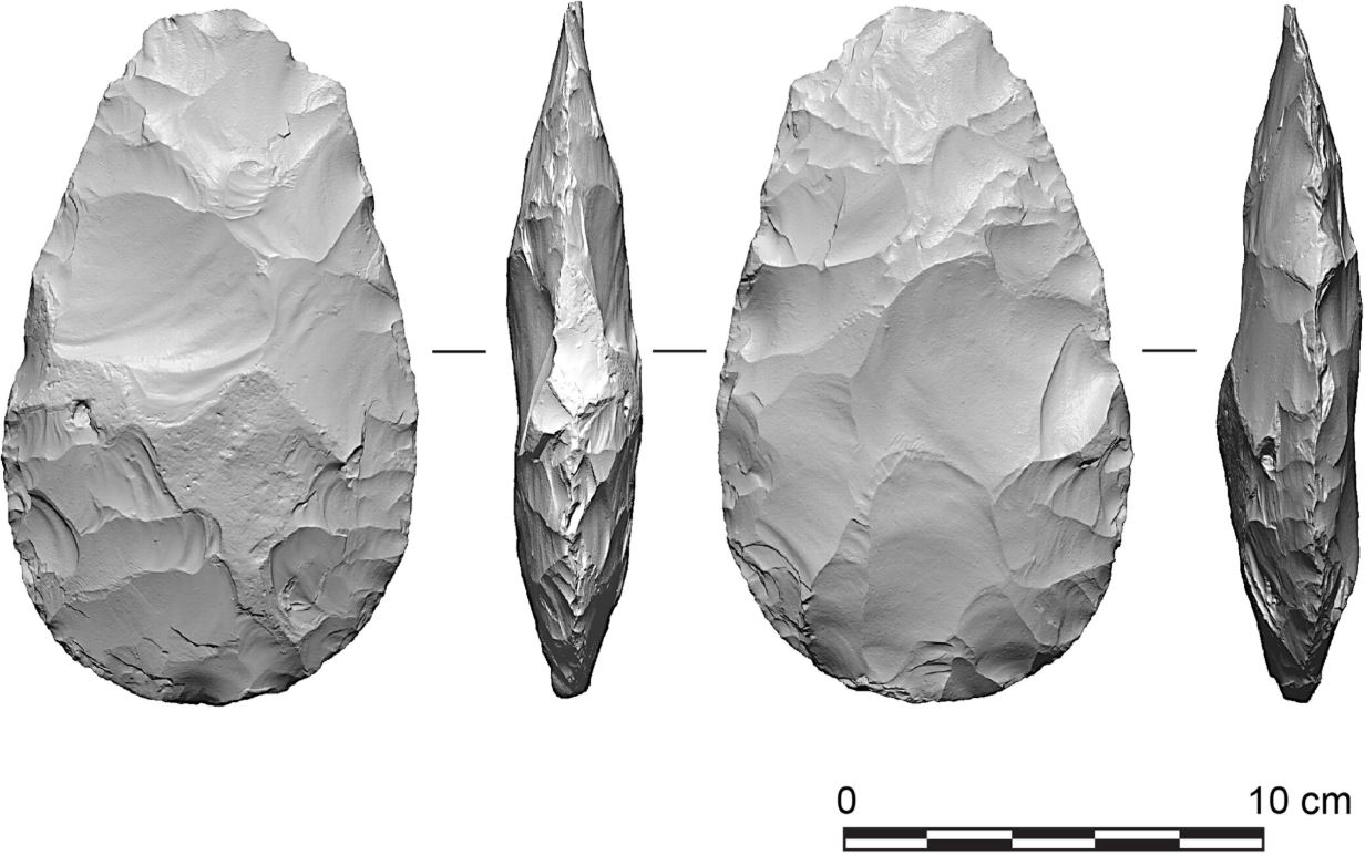 Рубящий топор из палеозольного горизонта Боксгроув