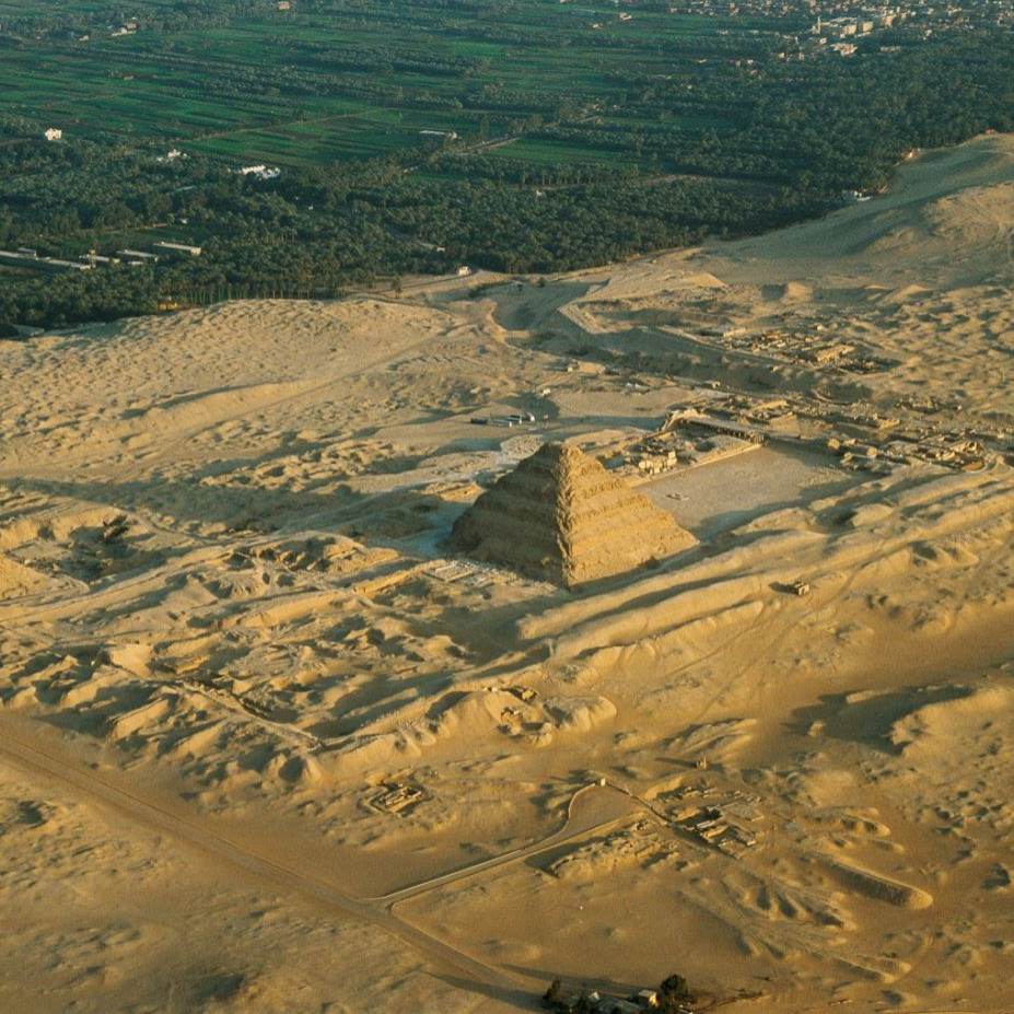 Почему в Саккаре так много захоронений?