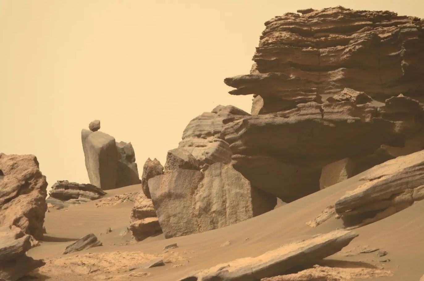 Марсоход Curiosity нашёл окаменевшую песчаную бурю